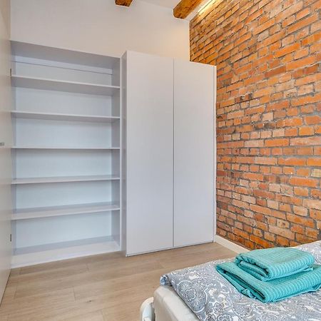 Apartament Z Widokiem Na Rynek Lägenhet Gliwice Exteriör bild